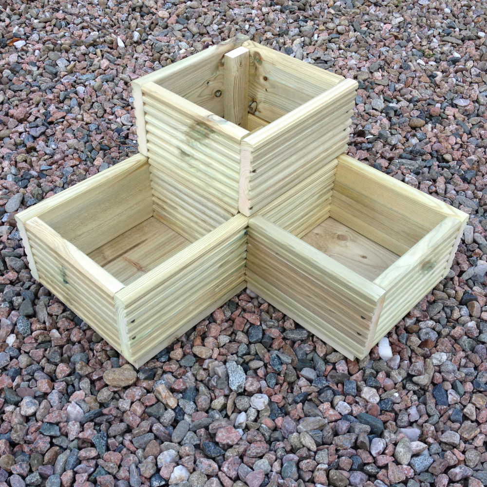 WOODEN PALLET PLANTER WITH 3 BOX ATTACHED