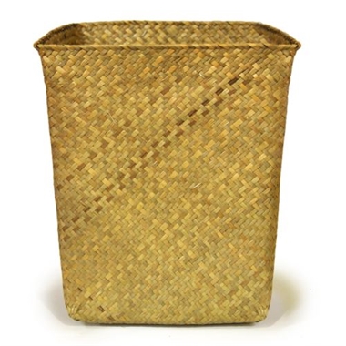 Woven sea grass basket without handles
